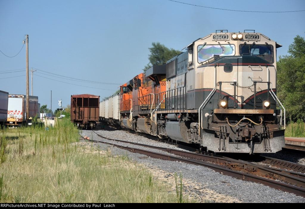 Coal empties cruise west